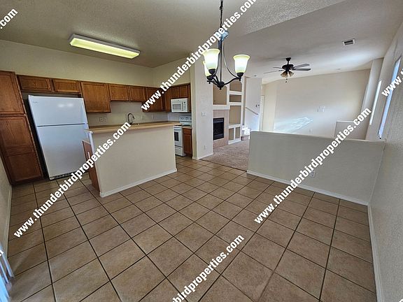 3rd image of 5747 Valle Alegre Pl NW