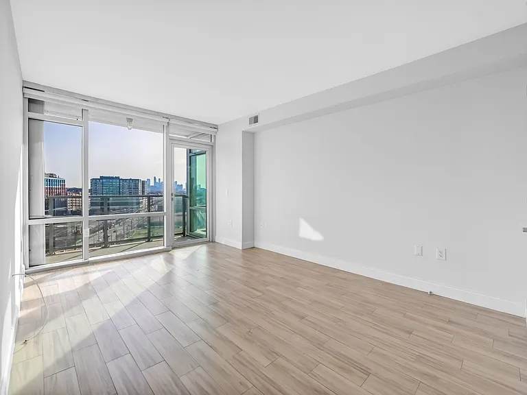 1702 Park Ave #817 — Photo 7