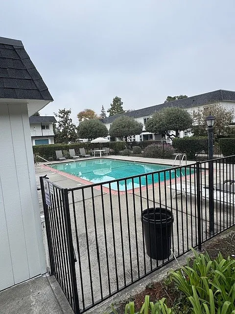 Silicon Valley Apartments — Photo 4