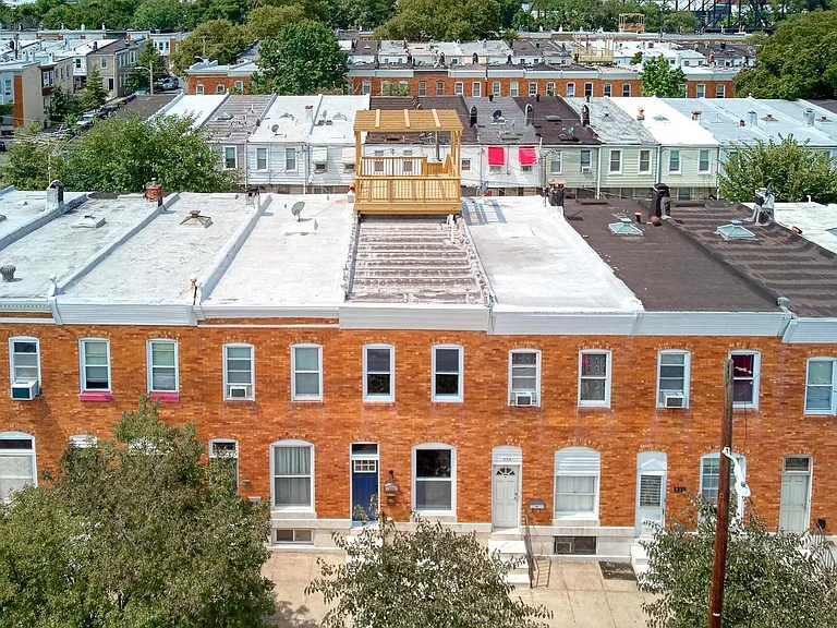 336 S Newkirk St — Photo 2