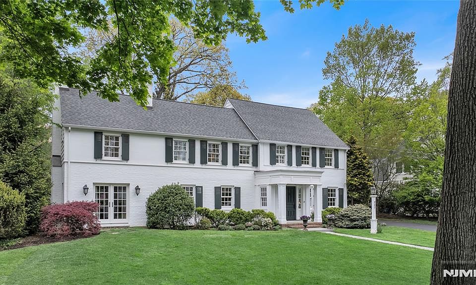 1st image of 227 Fairmount Rd