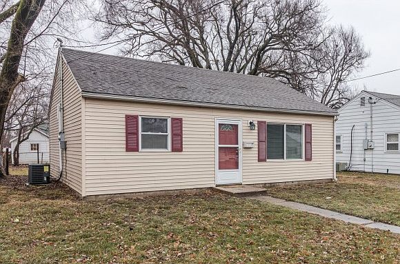 1st image of 608 Woodlawn Ave