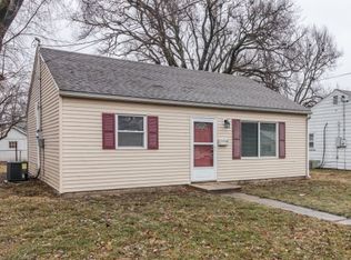 608 Woodlawn Ave, Mattoon, IL 61938