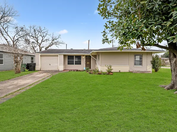 8171 Redfern Dr, Houston, TX 77033