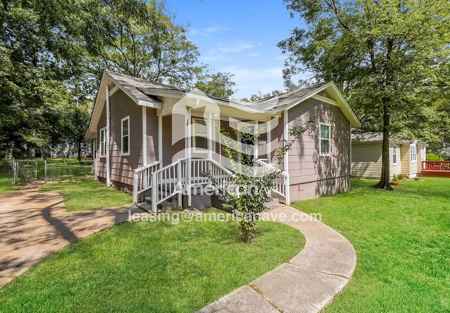 2 bed, 1.0 bath, 1204 sqft, $1,021 — Photo 3