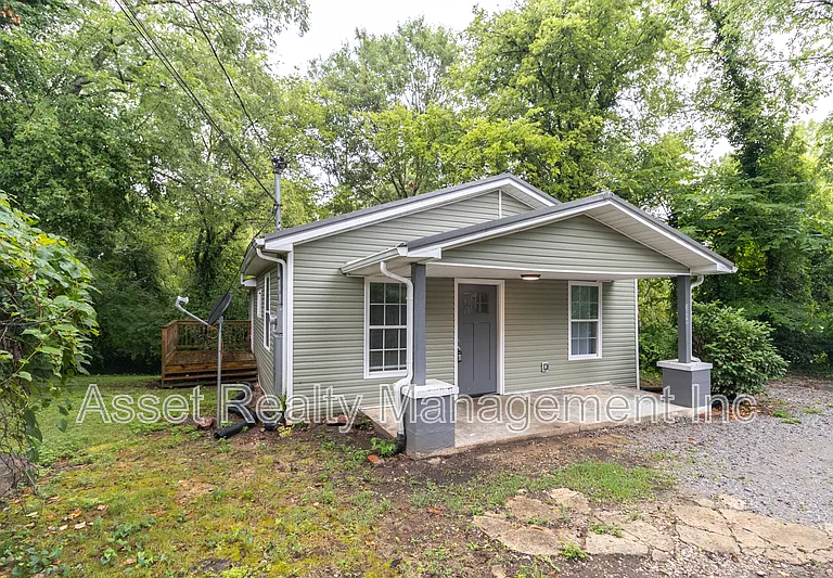 3009 Sevier Ave — Photo 2
