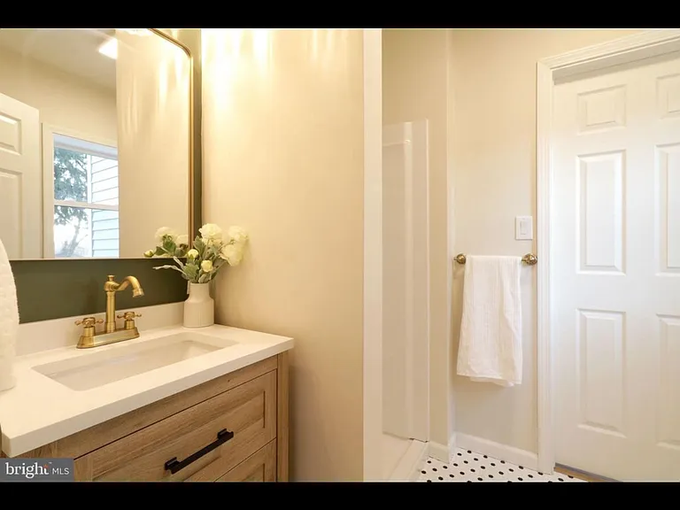 737 N Allegheny St — Photo 6