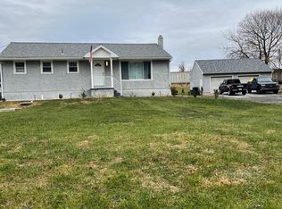 28 Miller Ln, Temple, PA 19560