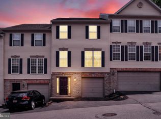 2702 Steeple Chase Dr, York, PA 17402