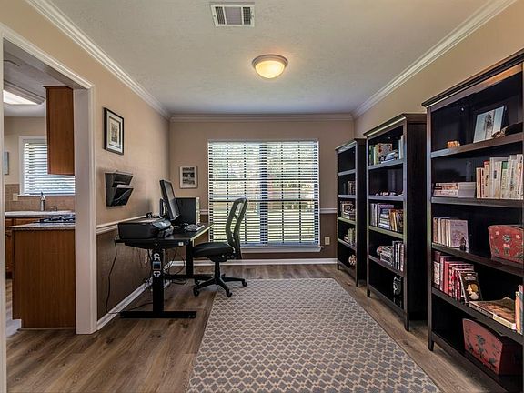 4th image of 2030 Spinnaker Dr