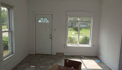 4th image of 741 Thresher Ave