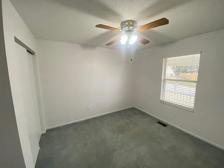 60 Dogwood Ln — Photo 8