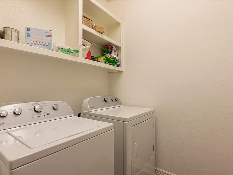 10823 Paula Bluff Ln — Photo 34