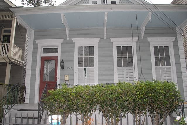 1st image of 728 Eleonore St