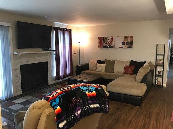 Living Room w/ Fireplace