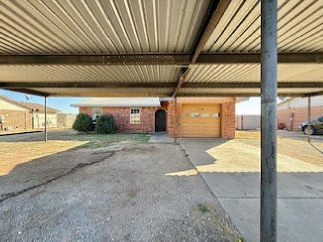 2nd image of 518 W Nevada St