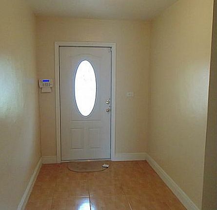 5th image of 14300 NE 5th Ave