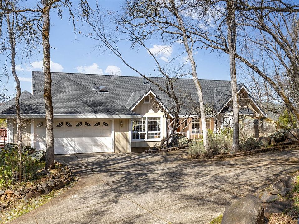 1st image of 18437 Chaparral Dr