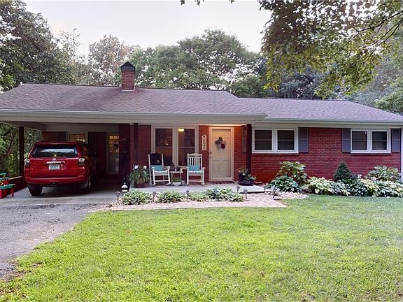 2nd image of 109 Centerwood Dr