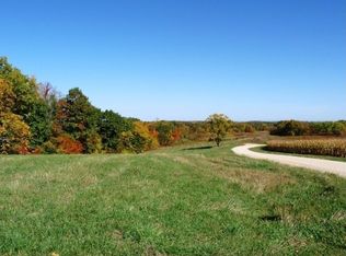 E7560 Troy Village Rd, Spring Green, WI 53588