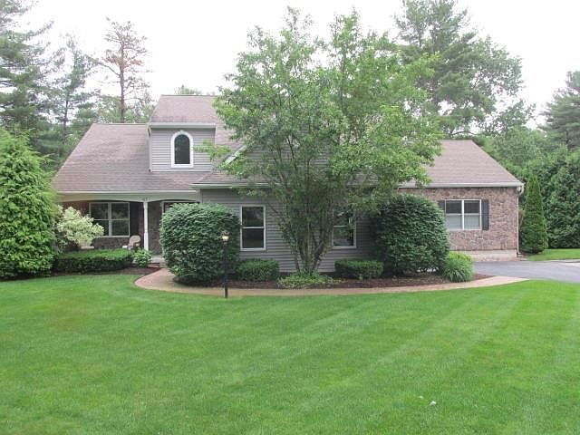 1st image of 67 Lehland Dr