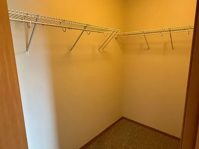 DubSea Apartments — Photo 16