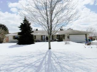 2965 Maple Ter, Germantown, WI 53022