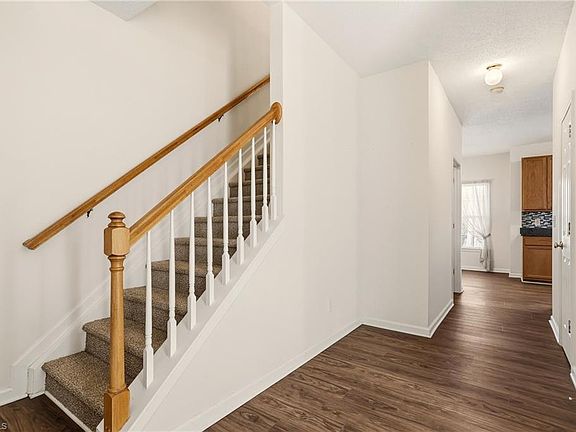 4th image of 3792 Northumberland Dr