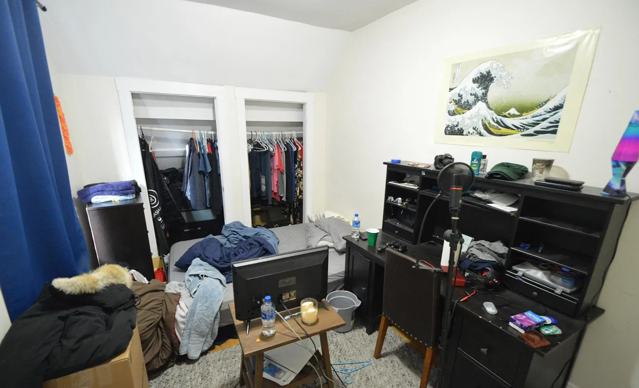 4 bed, 9999 sqft, $4,400 — Photo 4