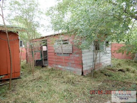 3rd image of 2824 La Villita St