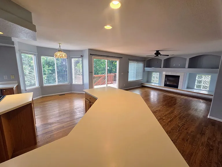 10232 Jill Ave — Photo 3