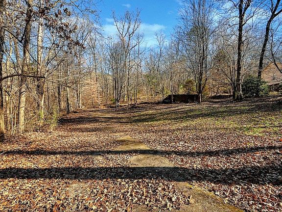 5th image of 2276 White Oak Trl