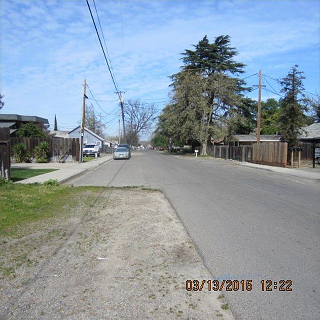 2nd image of 901 Kenwood Ave