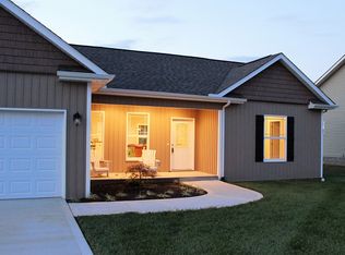 135 Cornerstone Cir, Clinton, TN 37716