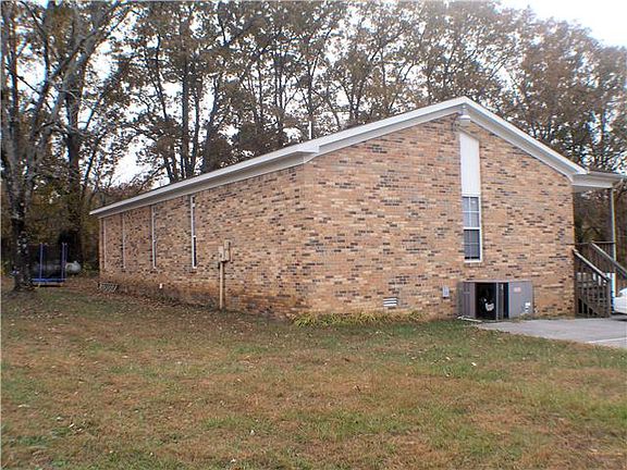 2nd image of 109 Hickory Dr