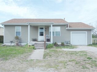 217 Julian Ave, Cahokia, IL 62206