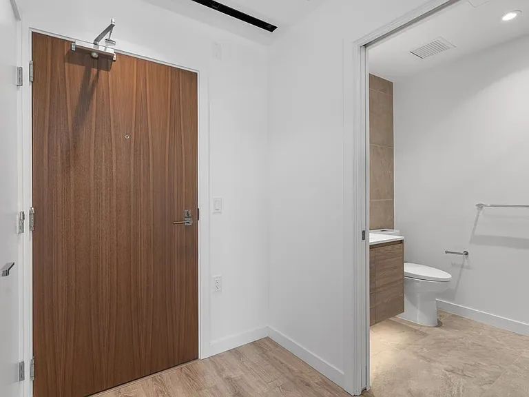 660 Quayside Dr #1405 — Photo 17