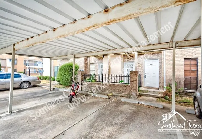 1620 Wellington Pl #903 — Photo 3
