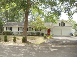 695 Fern Dell Dr, Elmira, NY 14905