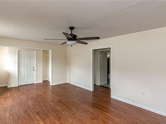 5th image of 2737 Tarlton St