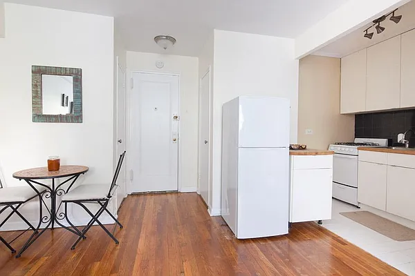 Sold by Corcoran | media 7