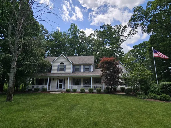 8692 Pebble Creek Dr, Pinckney, MI 48169