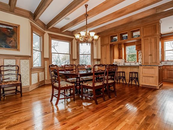 5th image of 25 Larchmont Ave