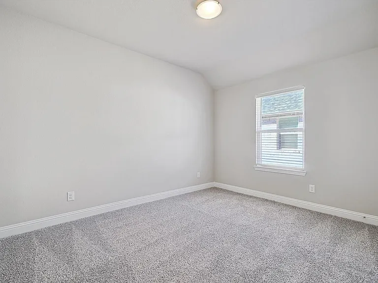 405 Portina Dr — Photo 18