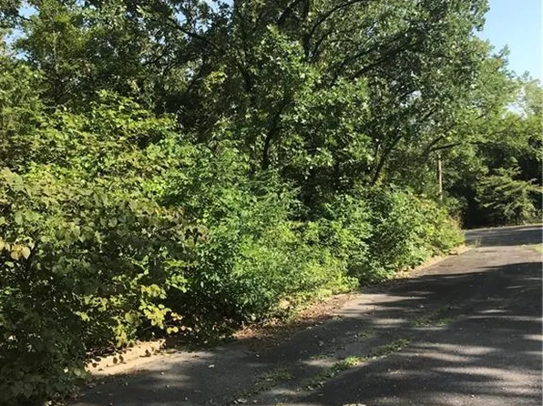 107 Mission Dr, Poteau, OK 74953