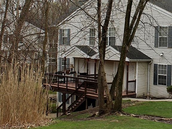 2nd image of 2004 Stoney Run Cir