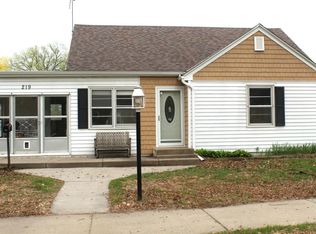 219 15th Ave N, Hopkins, MN 55343