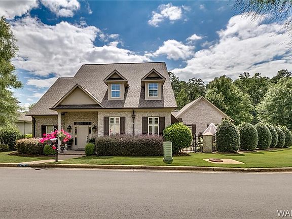2nd image of 1719 Williamsburg Ln