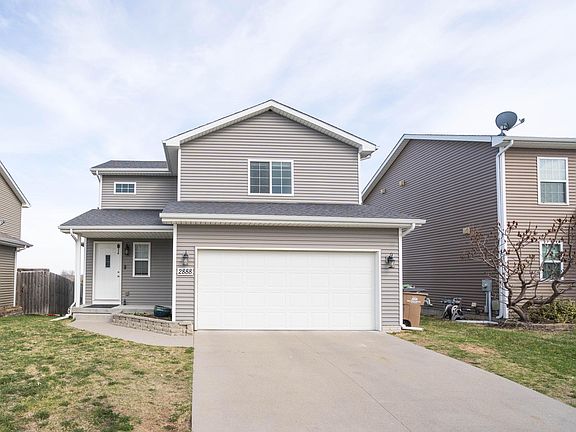2nd image of 2888 Park Pl