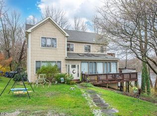 10 Leonard Ave, West Milford, NJ 07480